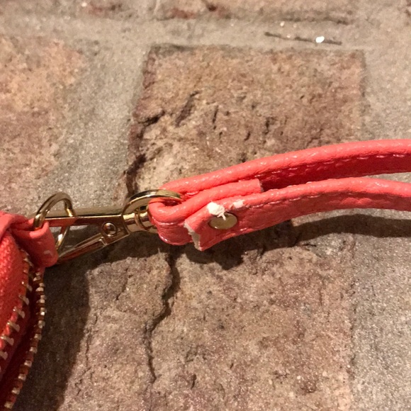 Small Peach Wristlet - Picture 5 of 7